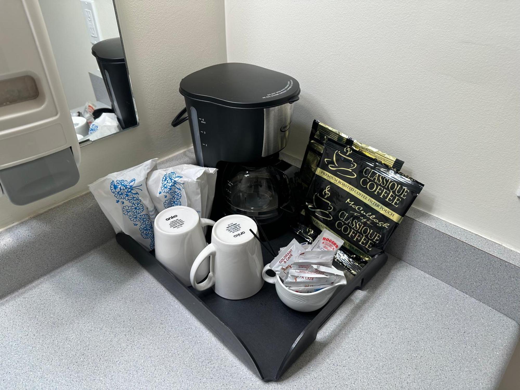 Kings Motor Inn カムループス エクステリア 写真