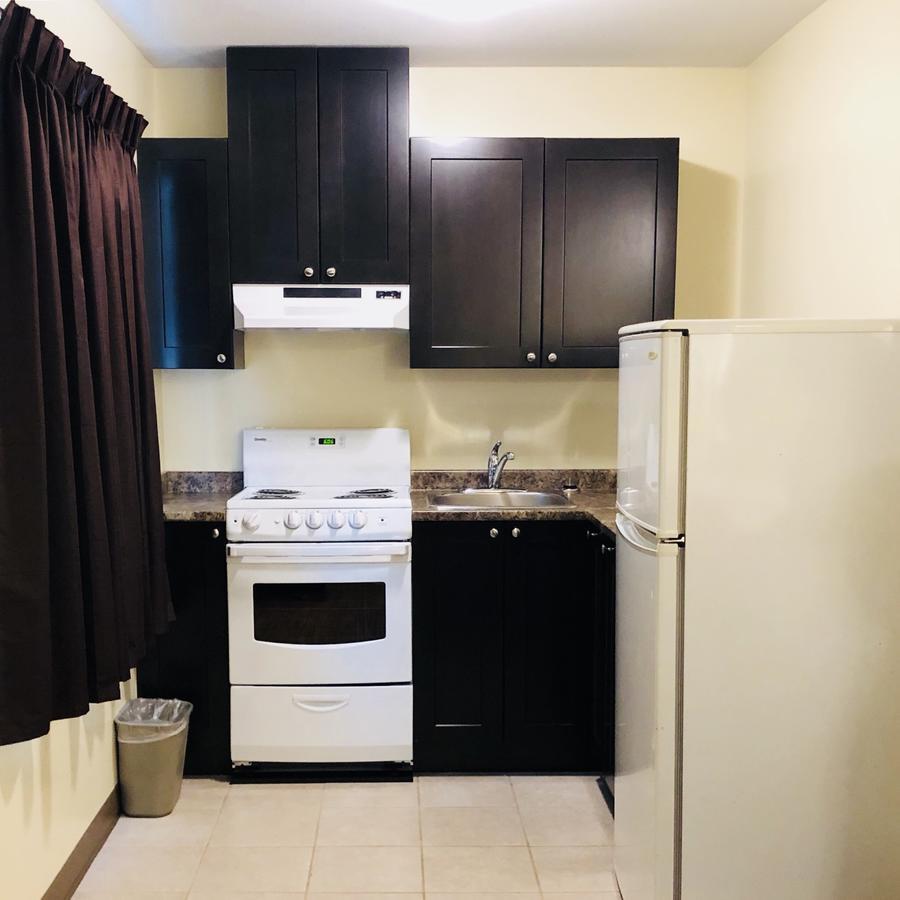 Kings Motor Inn カムループス エクステリア 写真