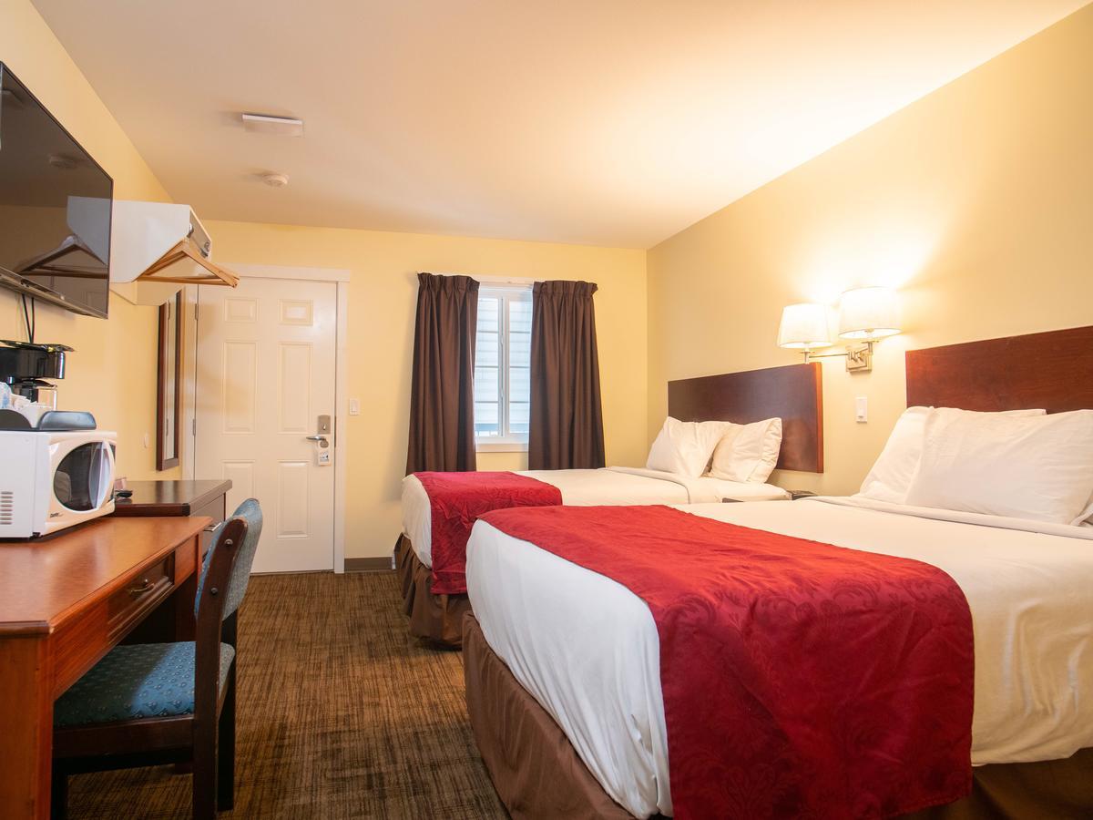Kings Motor Inn カムループス エクステリア 写真